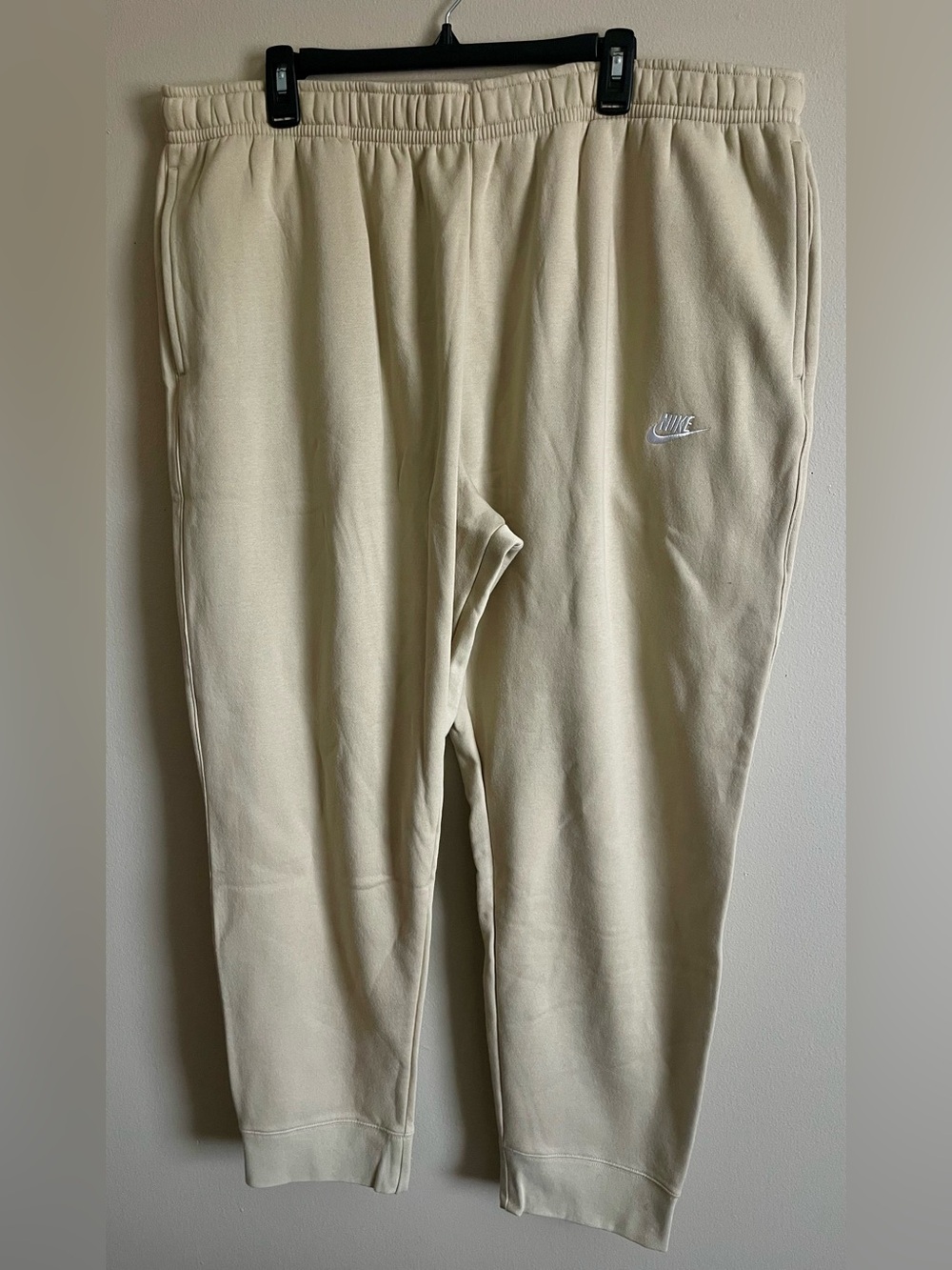 Nike Beige Jogger Sweatpants with White Swoosh Size 4XL